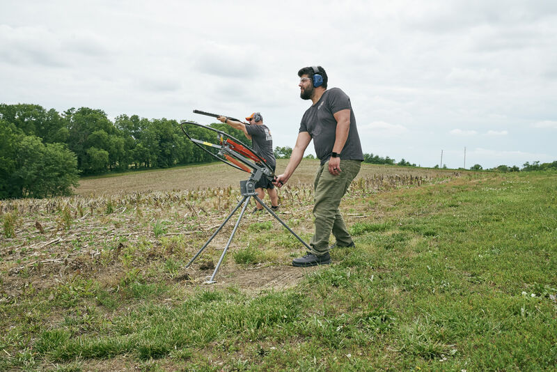 Skybird&reg; 3/4 Cock Trap with Tri-Pod Stand
